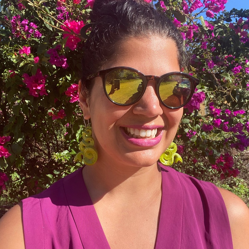 Meet your Posher, Raquel